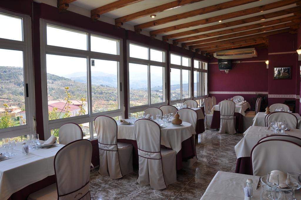 Apartamentos El Mirador Del Soto Sotoserrano ภายนอก รูปภาพ