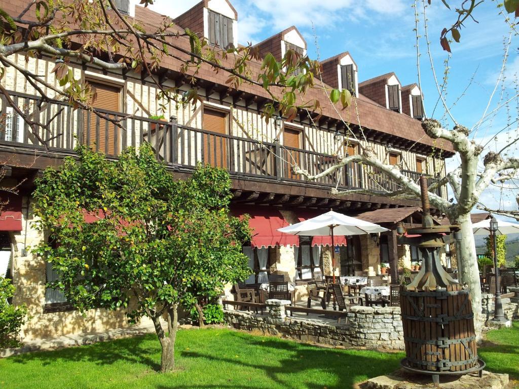 Apartamentos El Mirador Del Soto Sotoserrano ห้อง รูปภาพ