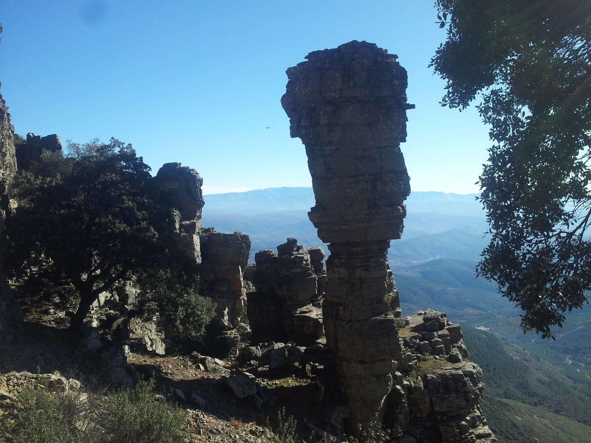 Apartamentos El Mirador Del Soto Sotoserrano ภายนอก รูปภาพ