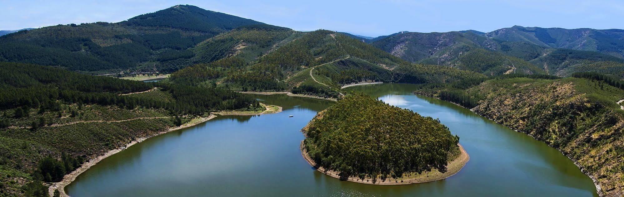 Apartamentos El Mirador Del Soto Sotoserrano ภายนอก รูปภาพ